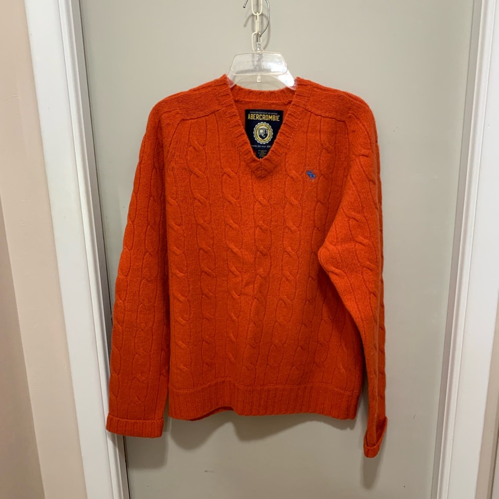 Vintage Abercrombie & Fitch Men's V-Neck cable-Knit Orange Sweater